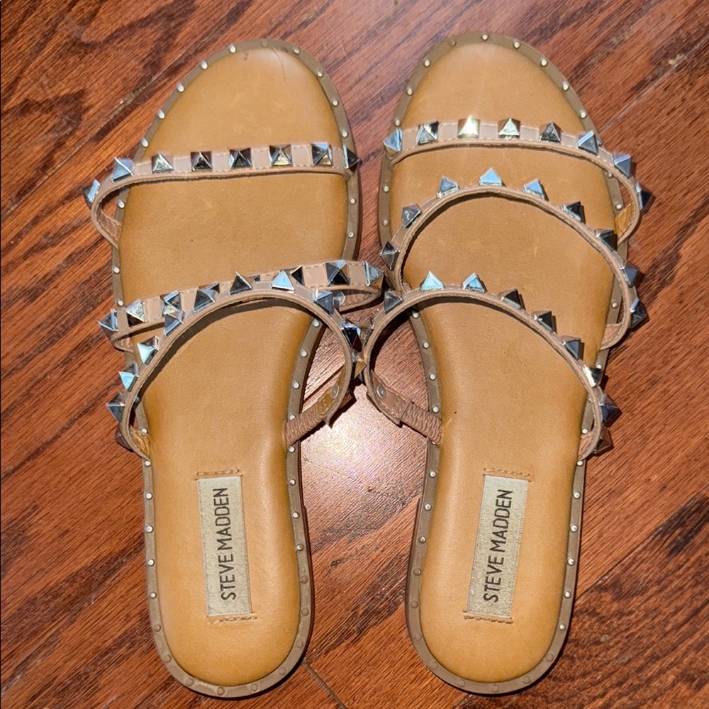 Steve Madden Tan Silver Studded Sandals